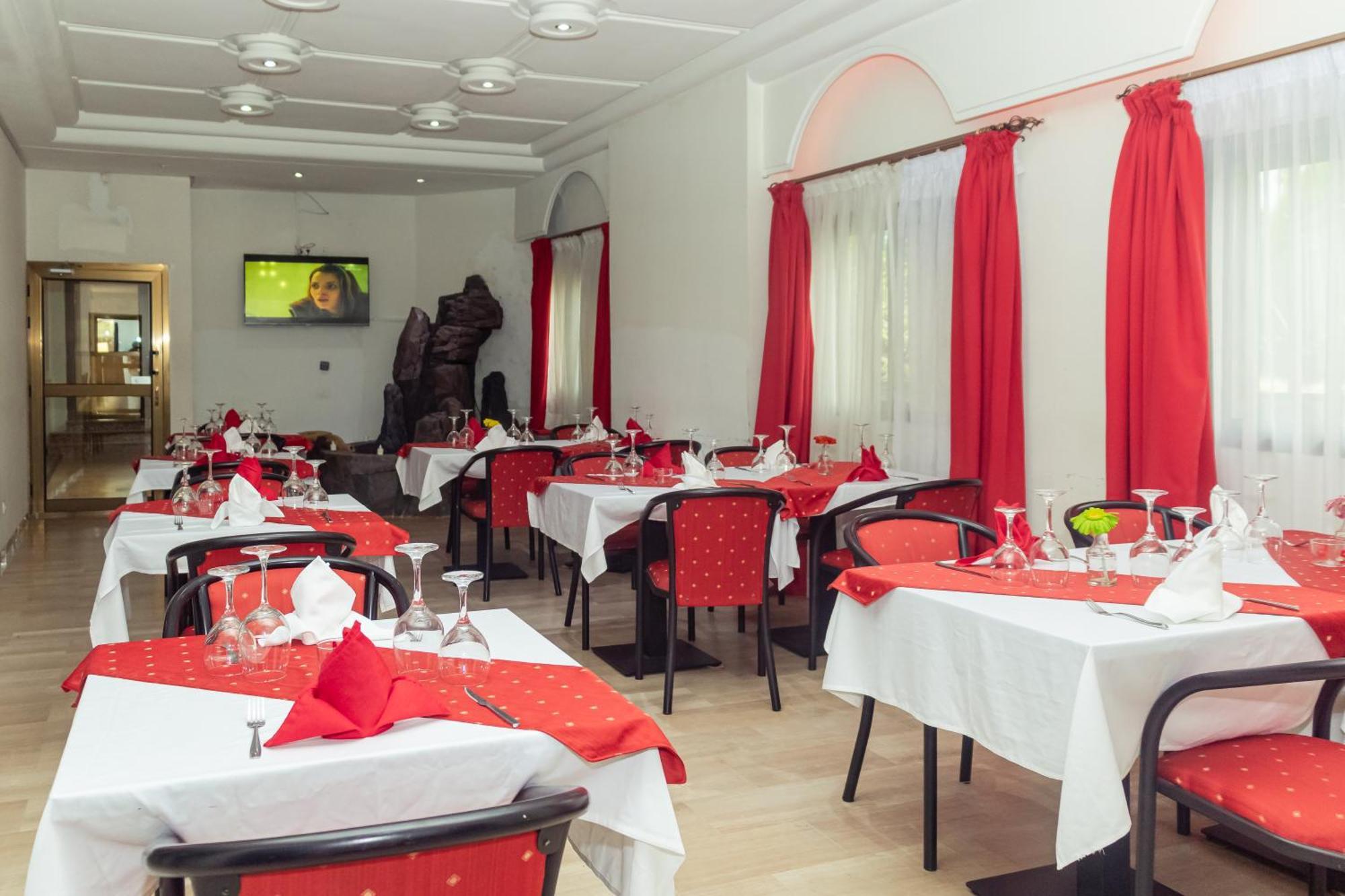 Hotel Djigui Abidjan Luaran gambar