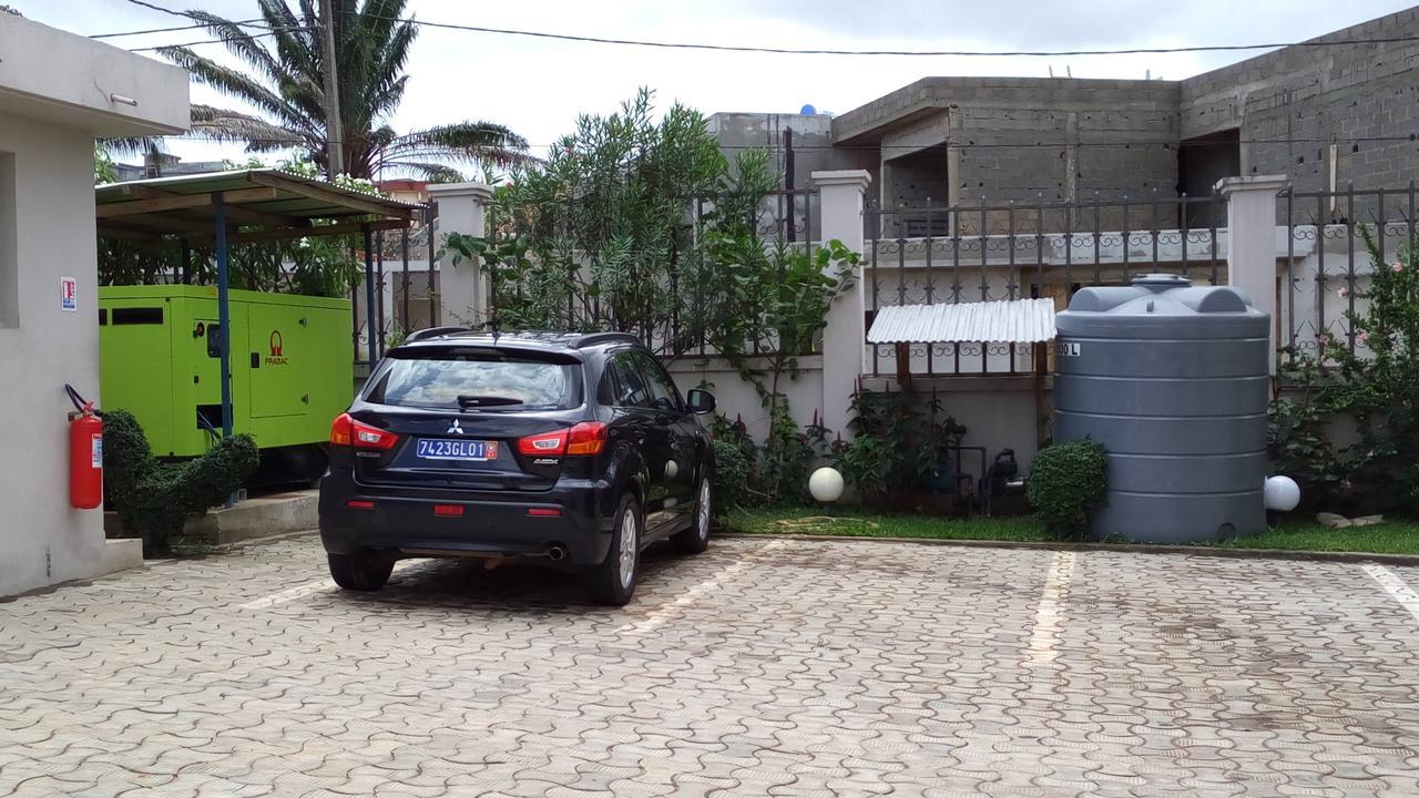 Hotel Djigui Abidjan Luaran gambar